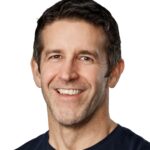 Apple 新執行長 John Ternus 的官方人物照片