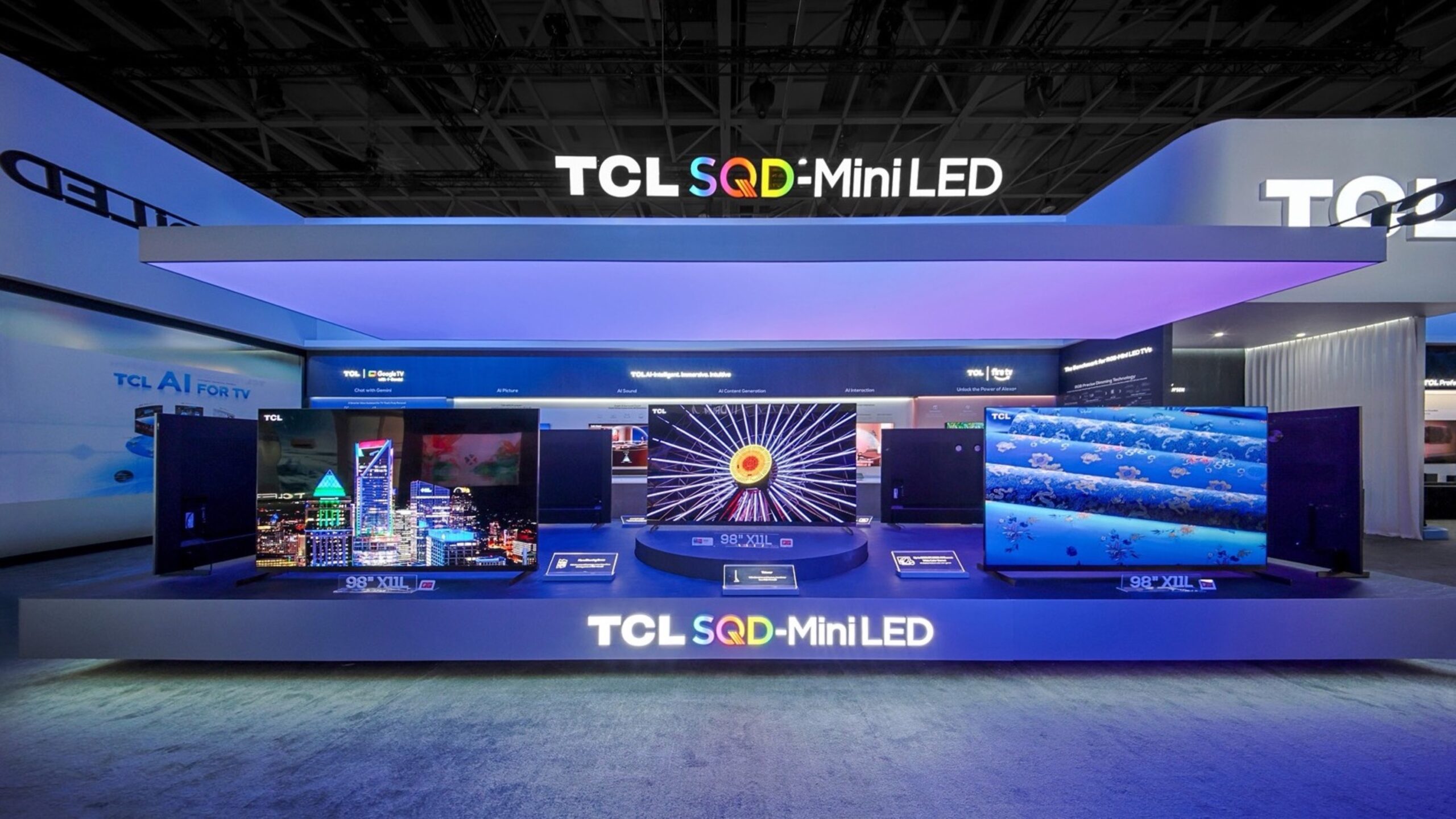 TCL IFA 2026 展場展示 98 吋 X11L SQD-Mini LED 顯示技術