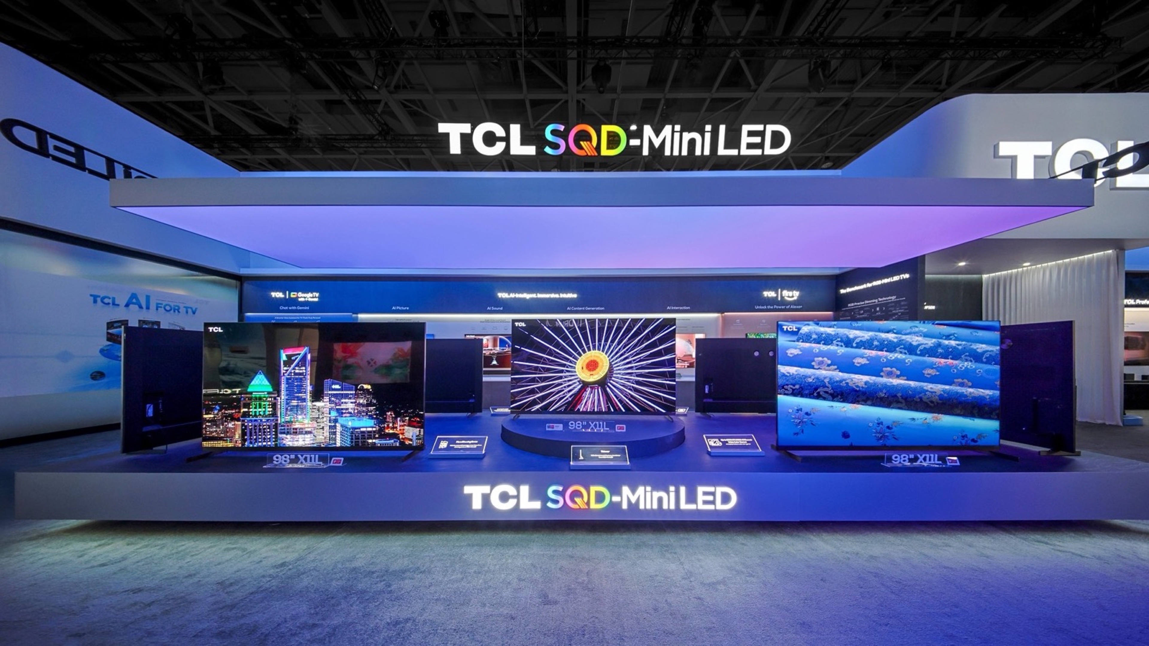 TCL IFA 2026 展場展示 98 吋 X11L SQD-Mini LED 顯示技術